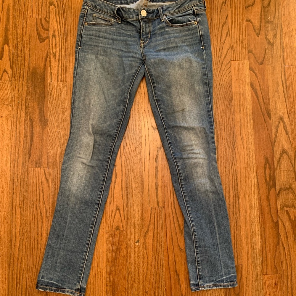 American Eagle Stretch Skinny Short Size 2 Jeans